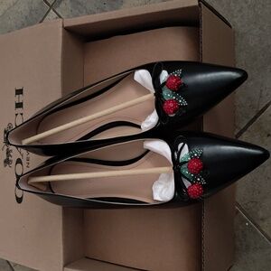 NIB Coach Runway Cherry Black Leather Flats - Size 8